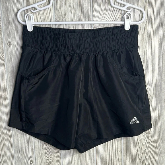 Women’s Adidas short black pockets high waisted size medium - Picture 1 of 5